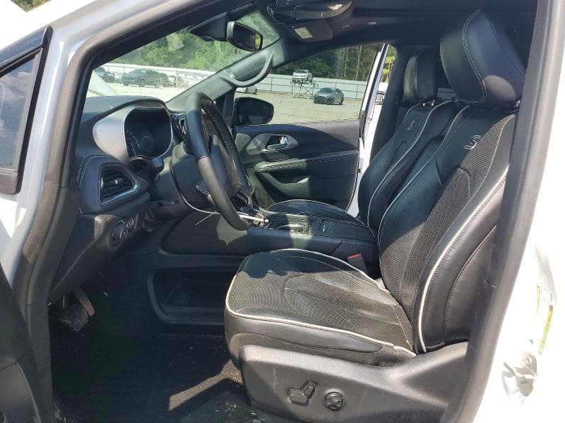 2023 CHRYSLER PACIFICA LIMITED 7