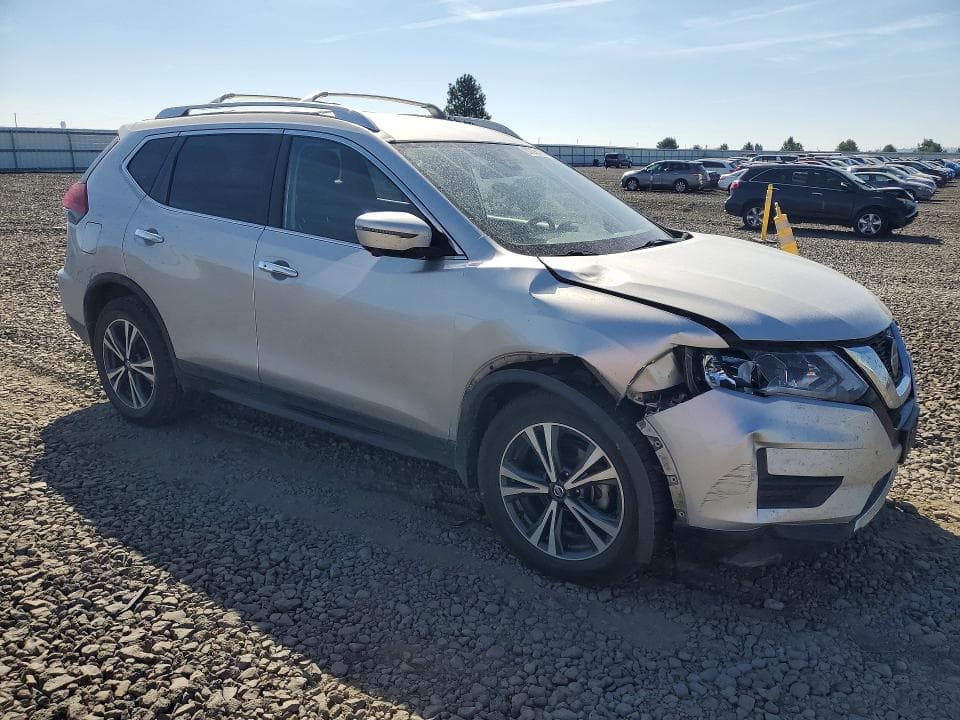 2020 NISSAN ROGUE SV 4
