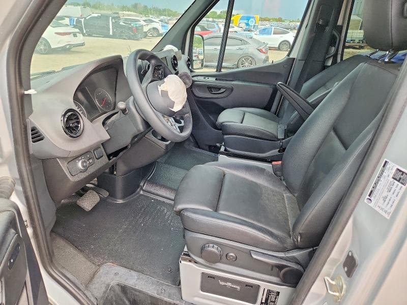 2024 MERCEDES-BENZ SPRINTER 2500 7