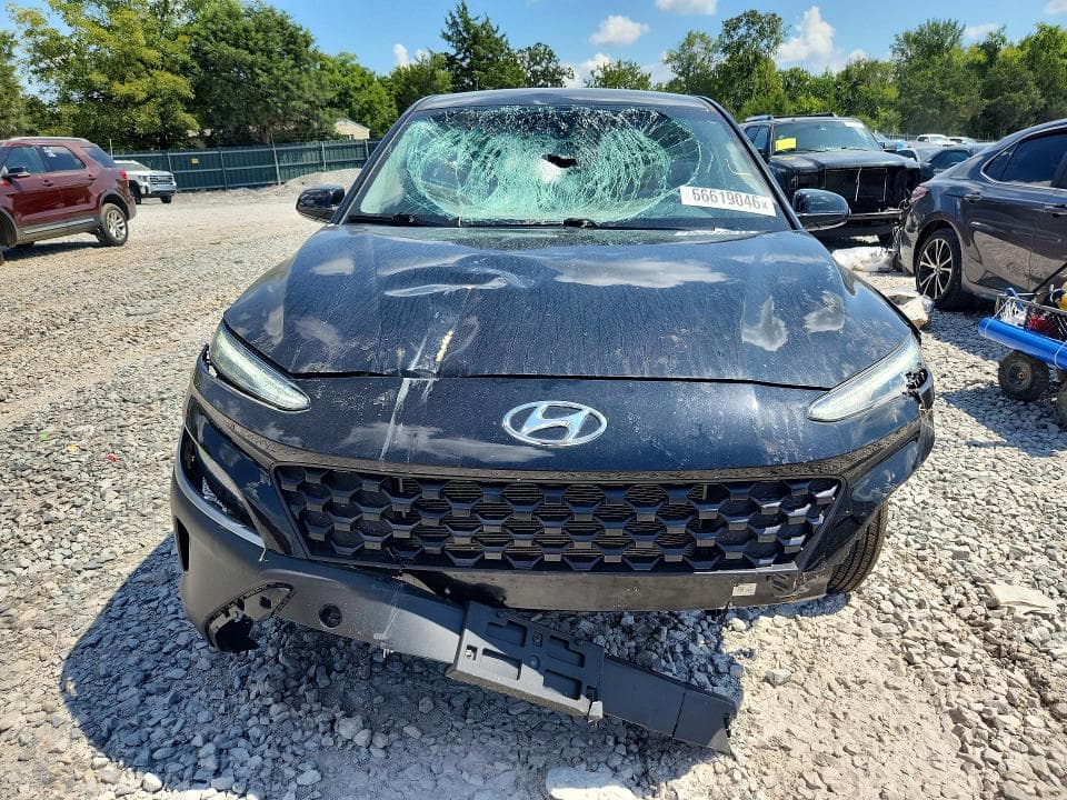 2023 HYUNDAI KONA SE 5