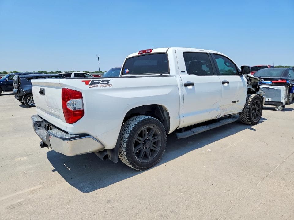 2018 TOYOTA TUNDRA CREWMAX SR5 3