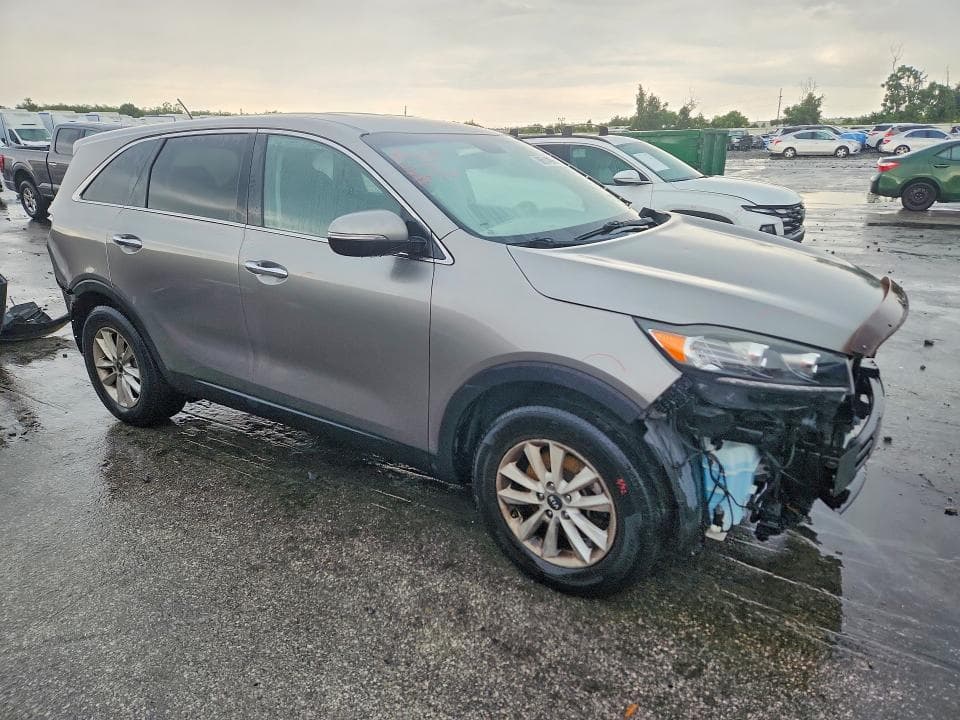 2019 KIA SORENTO L 4