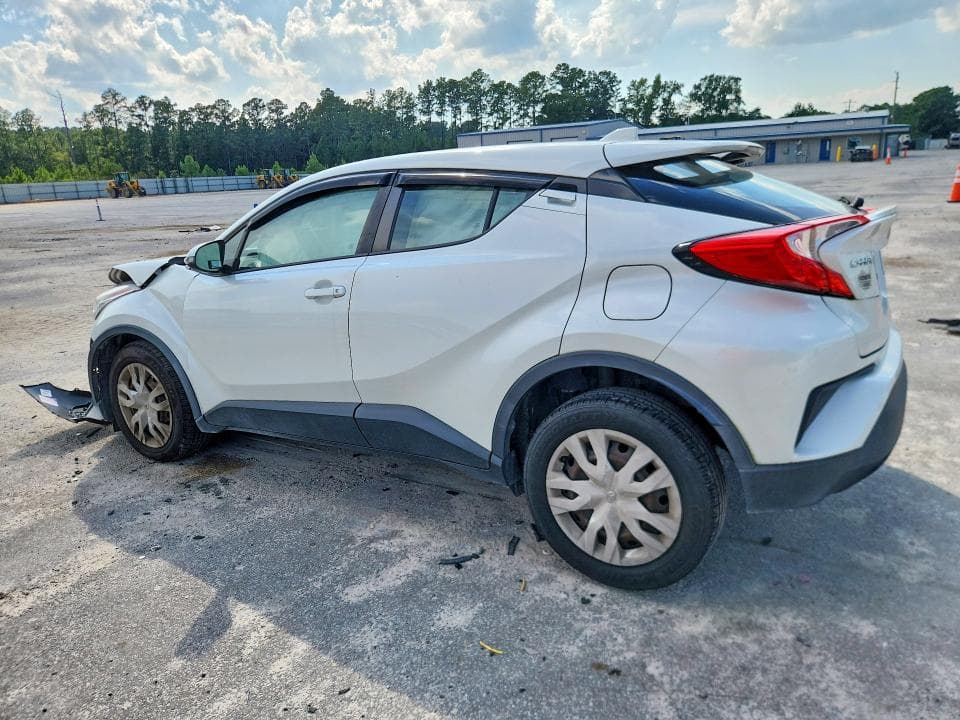 2020 TOYOTA C-HR LE 2