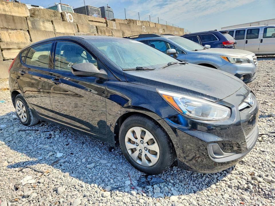 2017 HYUNDAI ACCENT SE 4