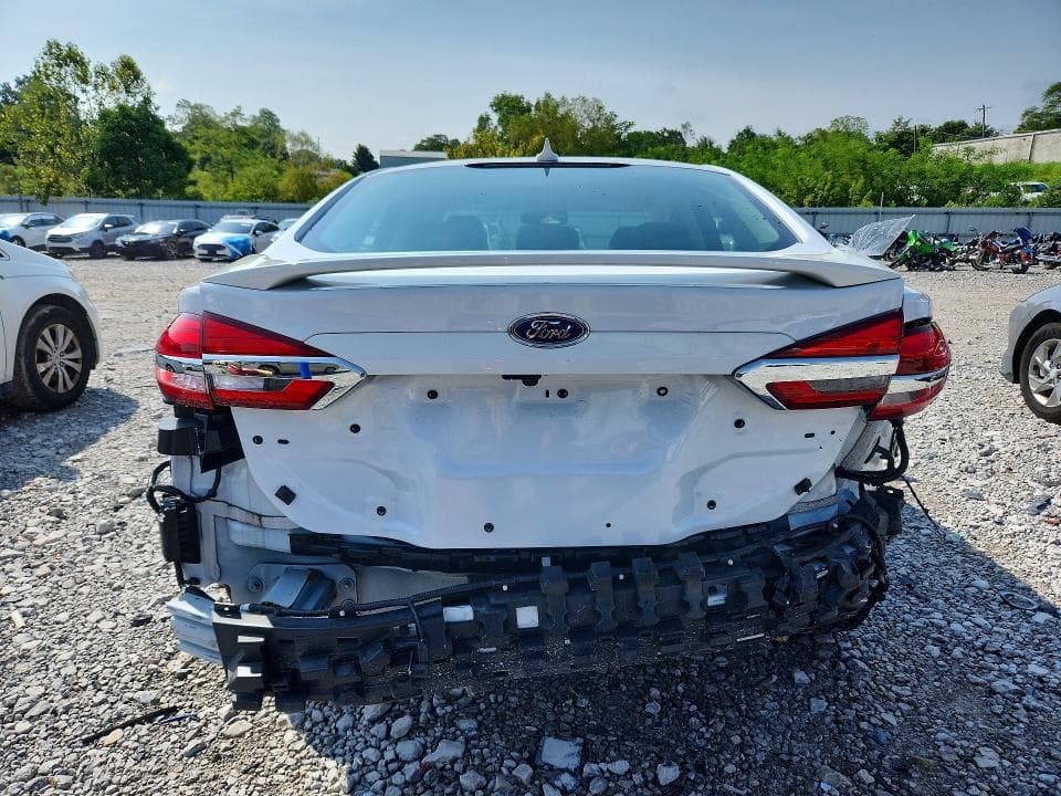 2020 FORD FUSION SE 6