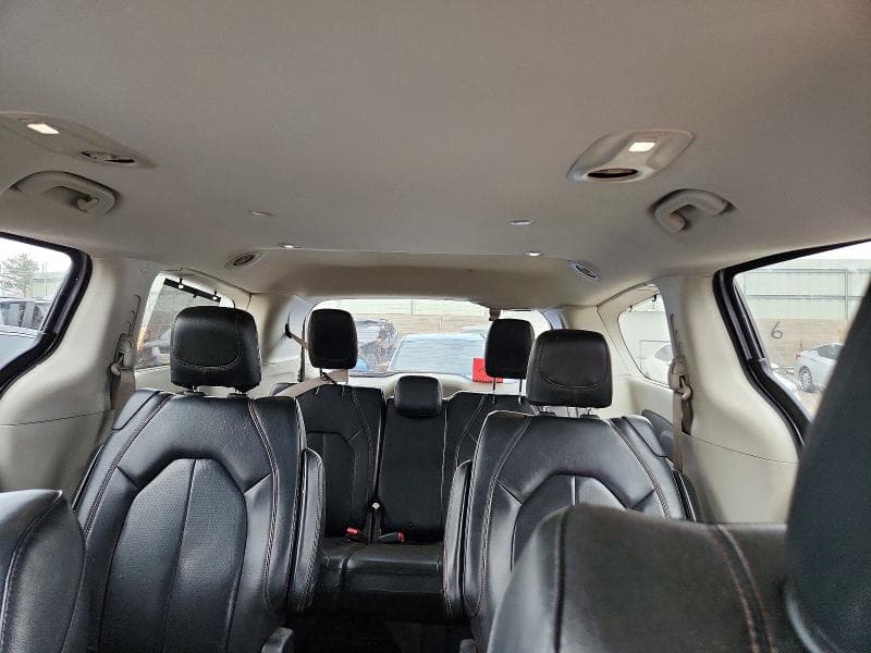 2020 CHRYSLER PACIFICA TOURING L 10