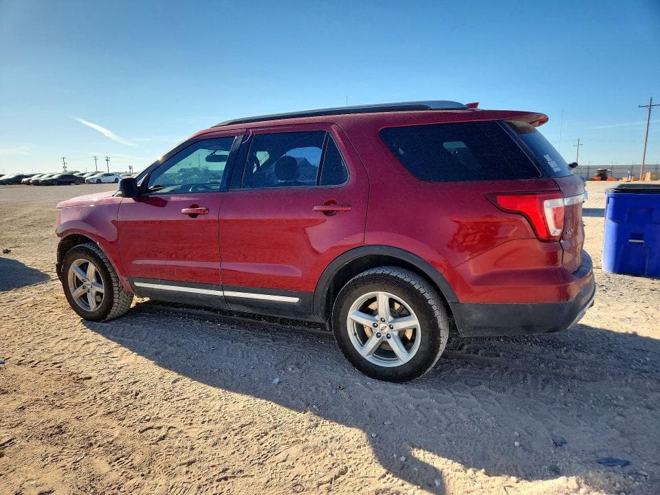 2017 FORD EXPLORER XLT 2