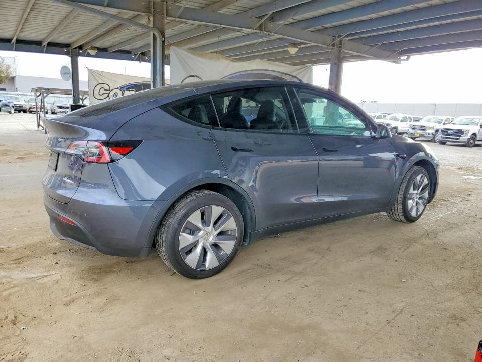 2023 TESLA MODEL Y 3