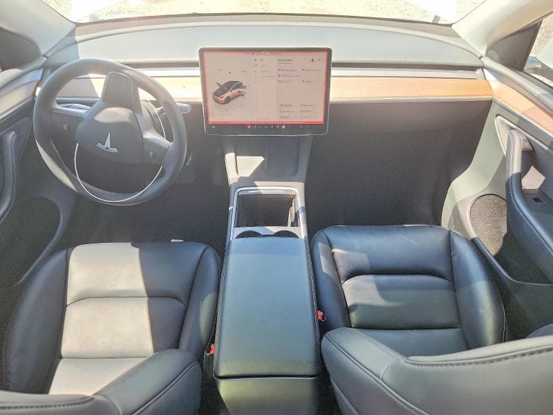 2024 TESLA MODEL Y 8