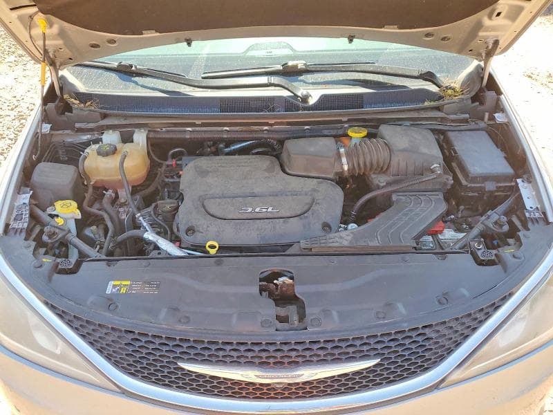 2017 CHRYSLER PACIFICA LIMITED 12