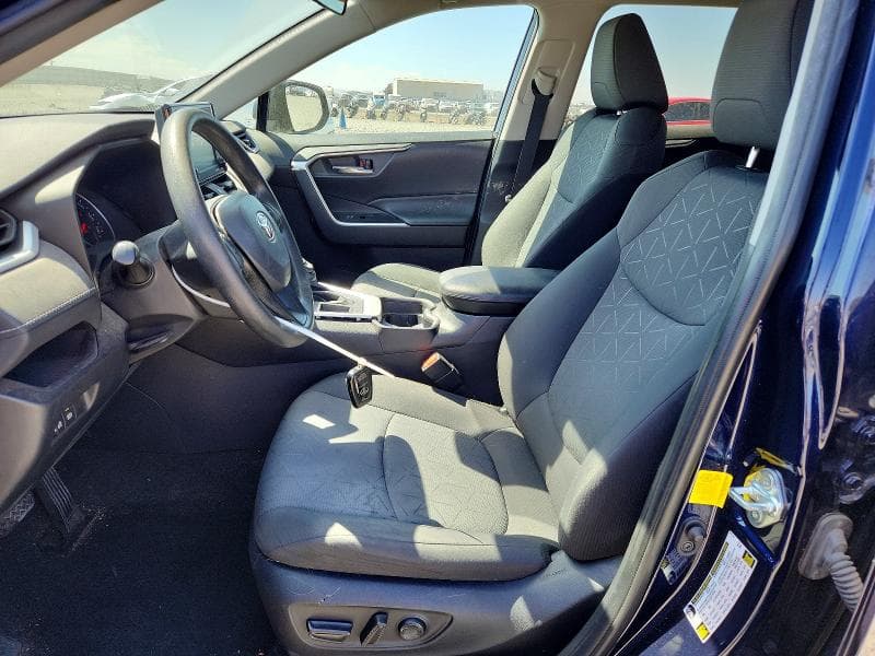 2021 TOYOTA RAV4 XLE 7