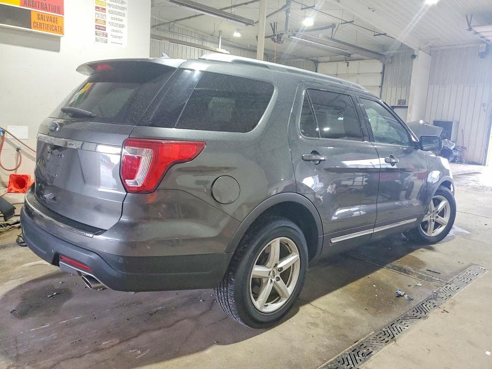 2018 FORD EXPLORER XLT 3