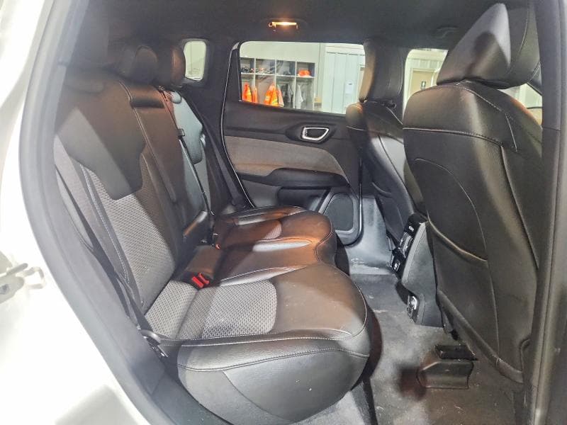 2024 JEEP COMPASS LATITUDE 11
