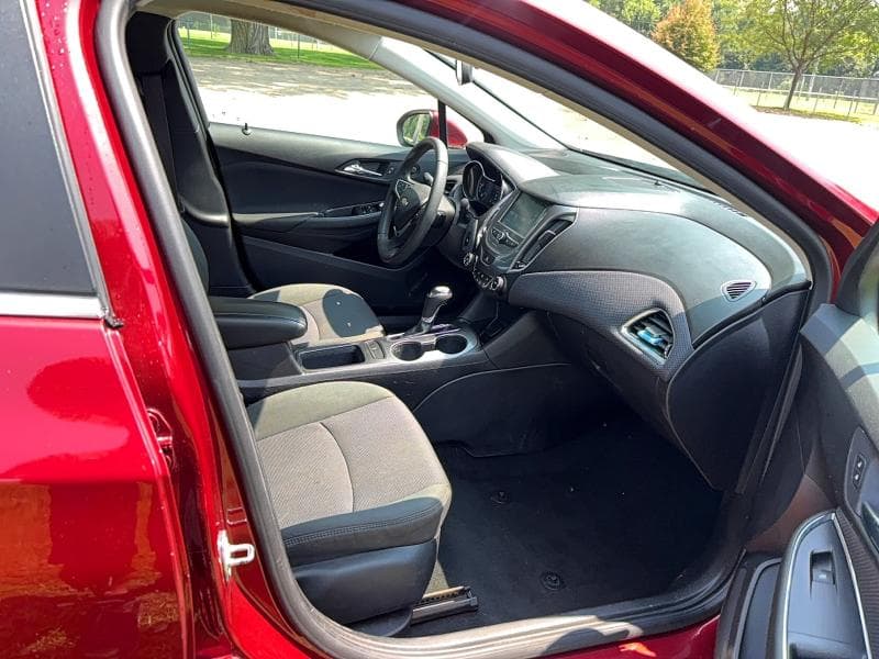 2017 CHEVROLET CRUZE LT 5