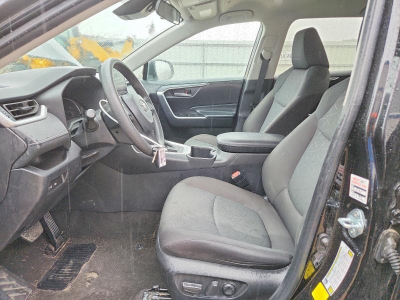 2024 TOYOTA RAV4 XLE 7
