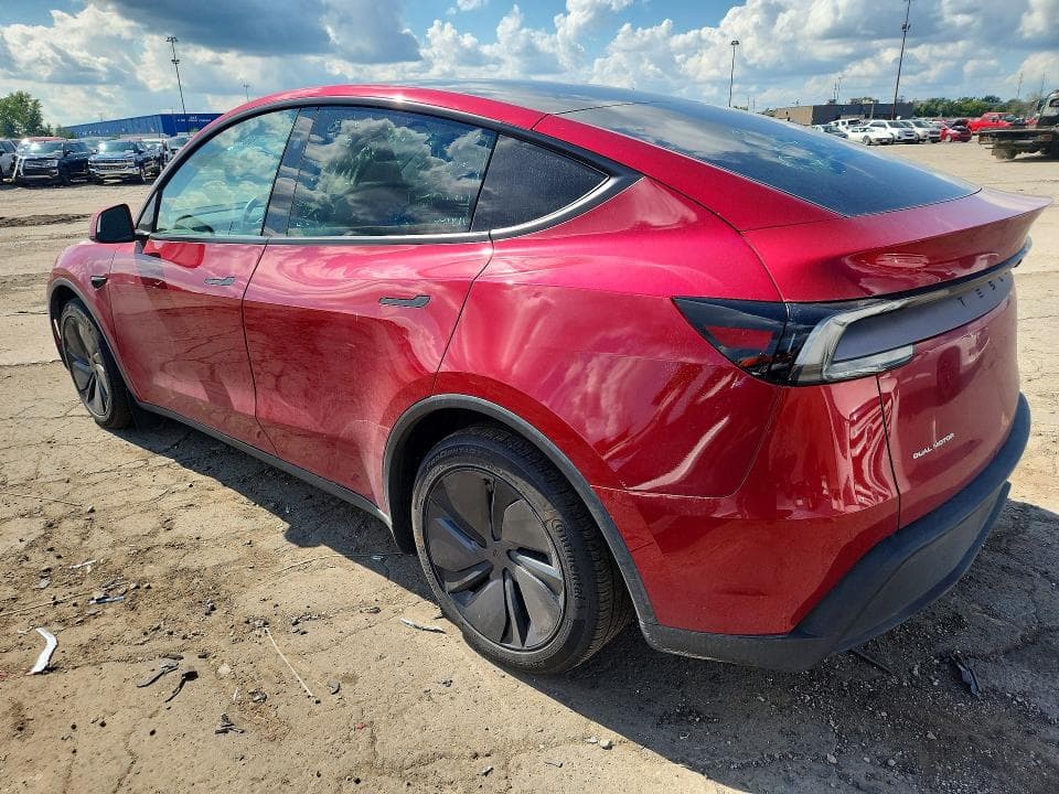 2026 TESLA MODEL Y 2