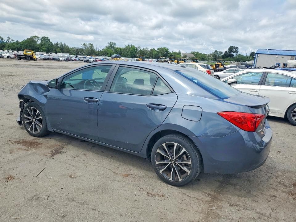 2018 TOYOTA COROLLA XSE 2
