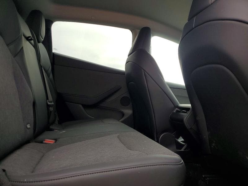 2026 TESLA MODEL Y 10