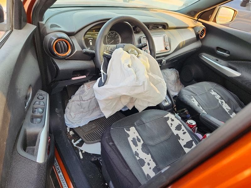 2020 NISSAN KICKS SV 8