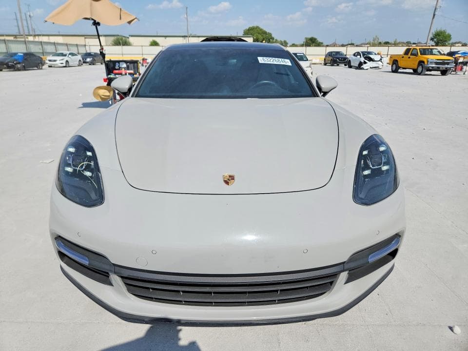 2018 PORSCHE PANAMERA 4 5