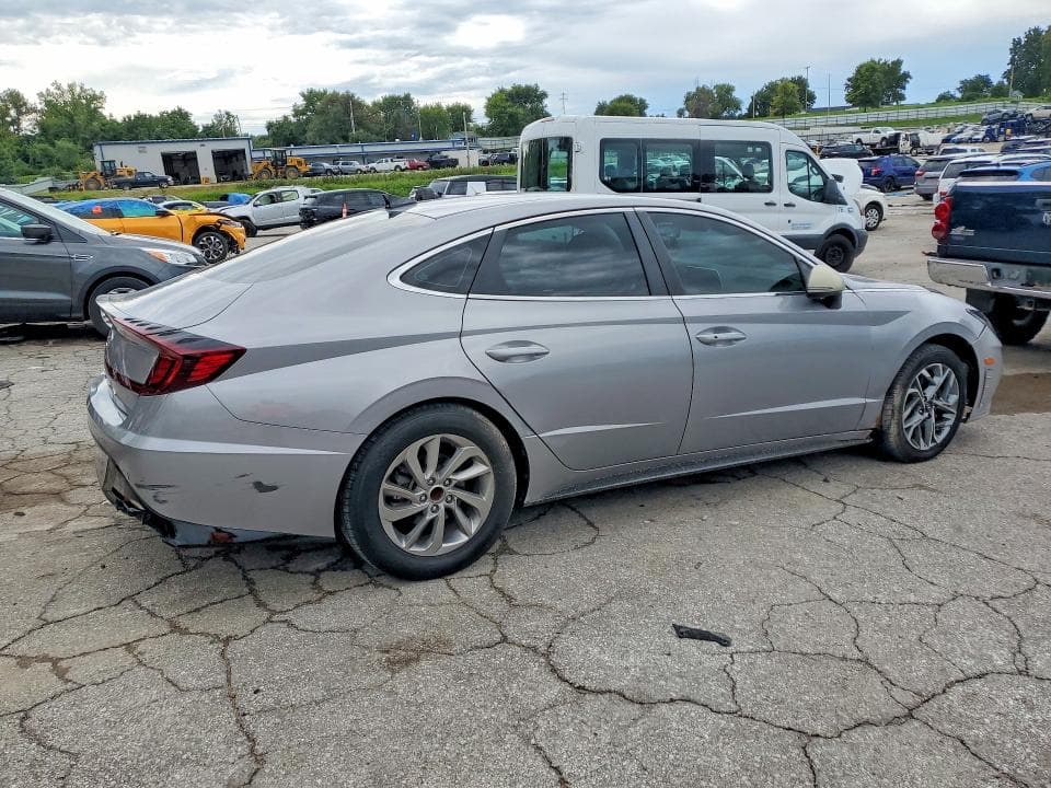 2023 HYUNDAI SONATA SEL 3