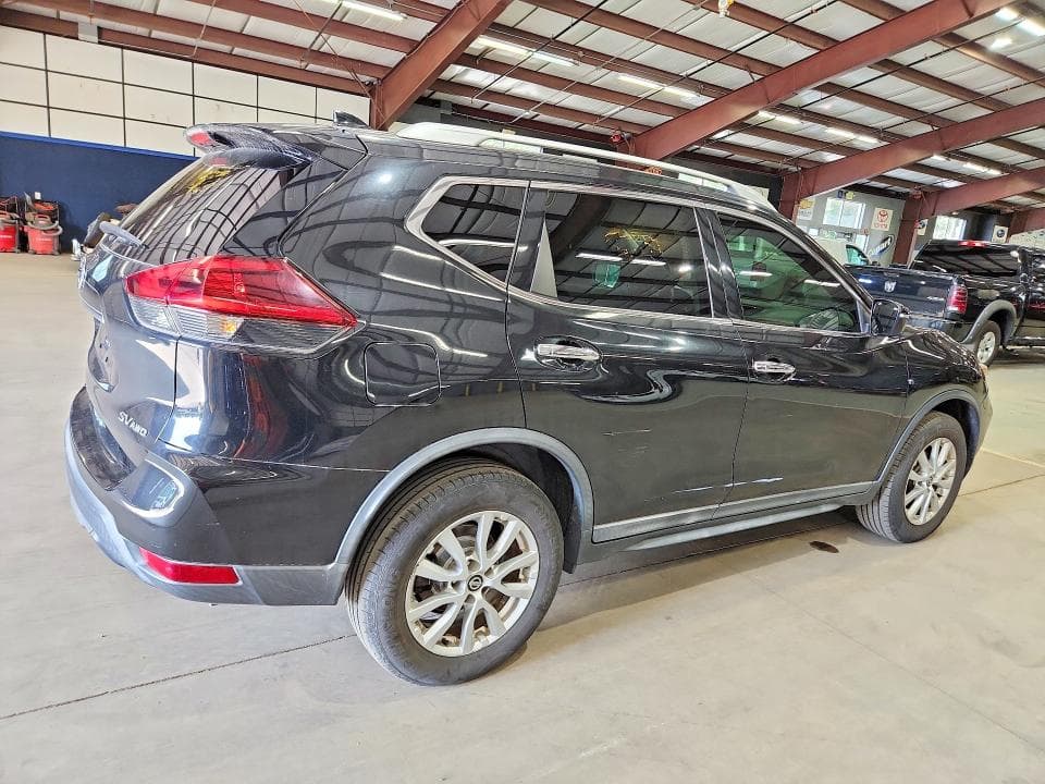 2018 NISSAN ROGUE SV 3