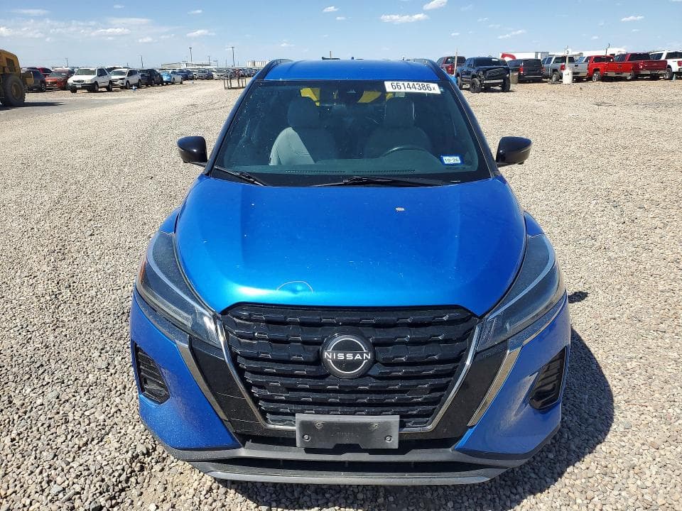 2023 NISSAN KICKS SR 5