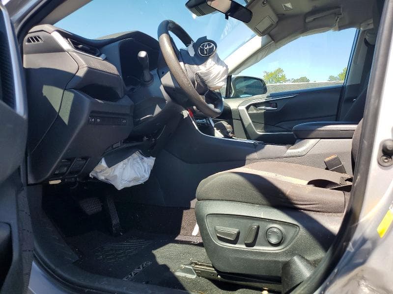 2023 TOYOTA RAV4 XLE 7