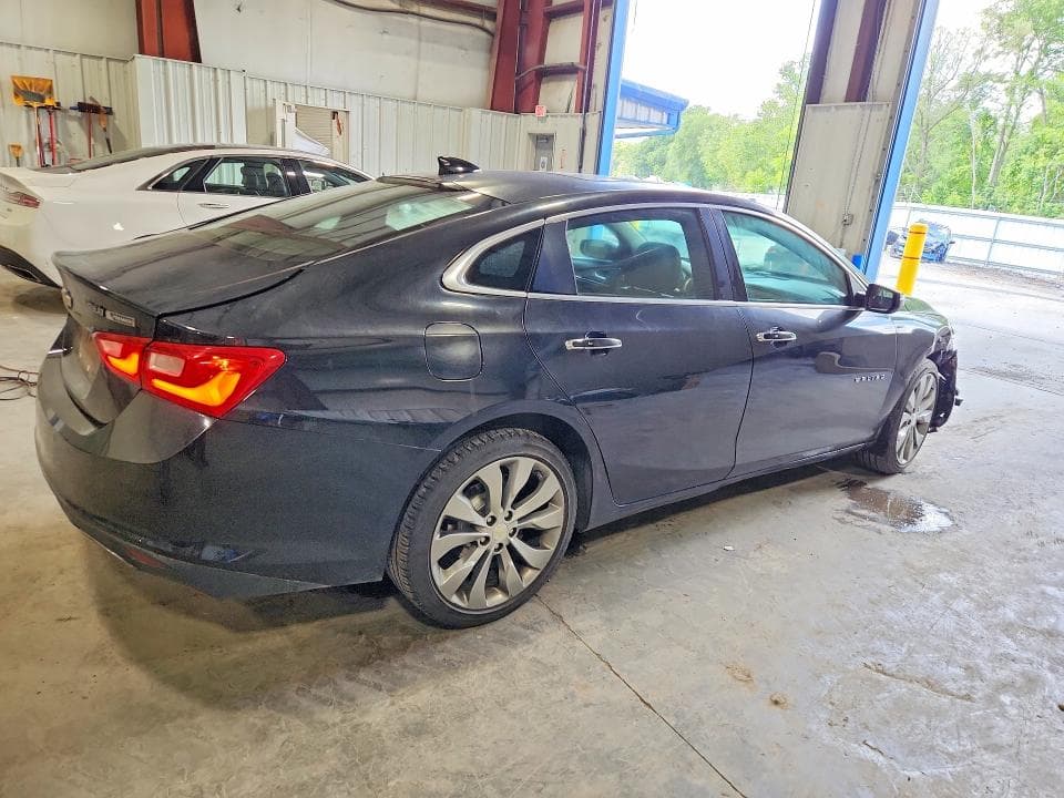 2017 CHEVROLET MALIBU PREMIER 3