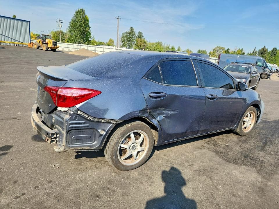 2018 TOYOTA COROLLA SE 3