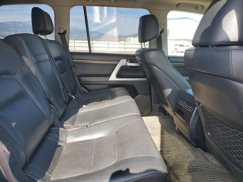 2018 TOYOTA LAND CRUISER BASE 11