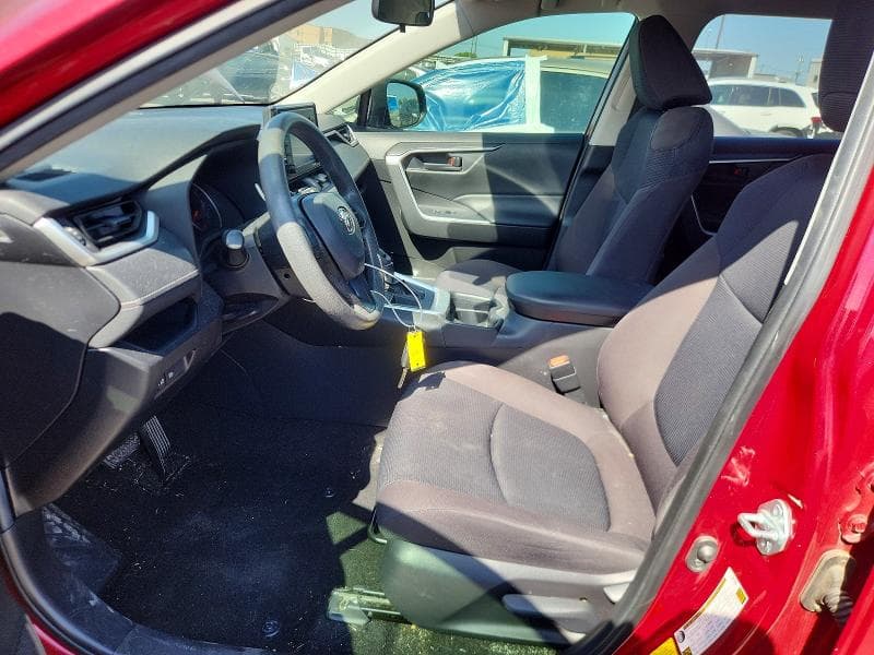 2021 TOYOTA RAV4 LE 7