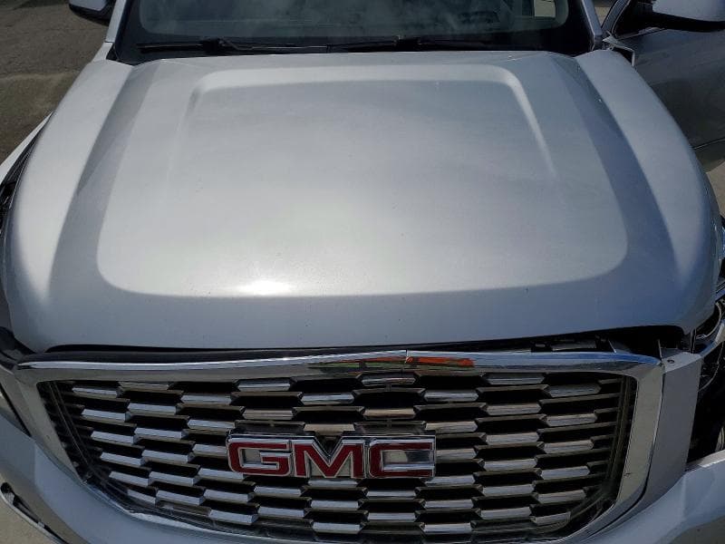 2018 GMC YUKON DENALI 12