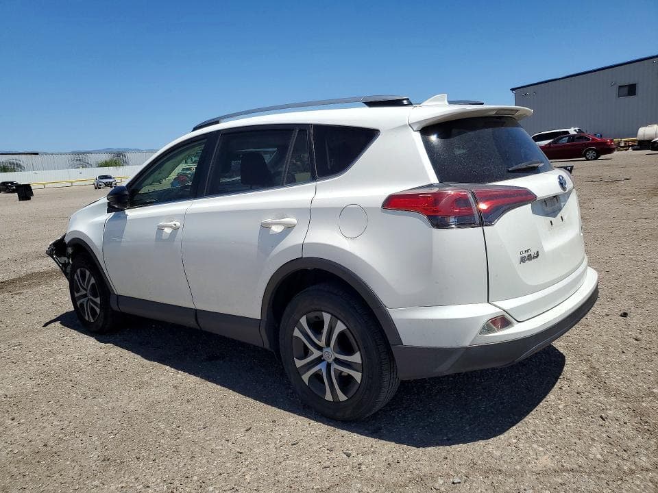2018 TOYOTA RAV4 LE 2