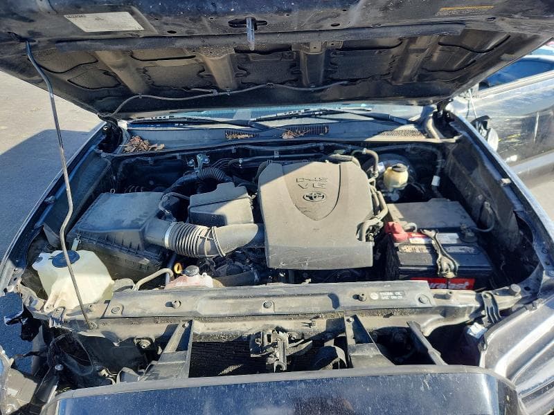 2018 TOYOTA TACOMA SR5 V6 11