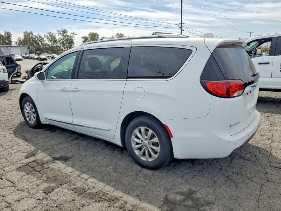2018 CHRYSLER PACIFICA TOURING L 2