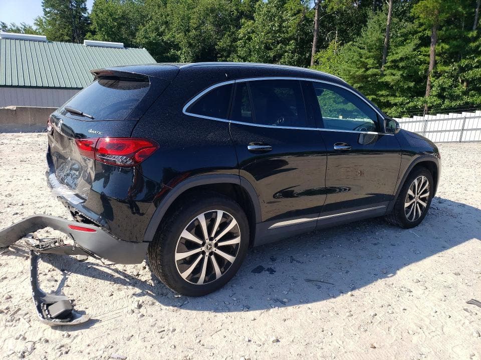 2021 MERCEDES-BENZ GLA 250 4MATIC 3