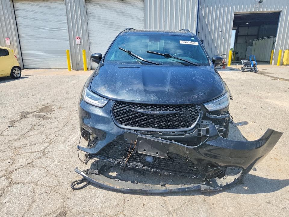 2023 CHRYSLER PACIFICA TOURING L 5