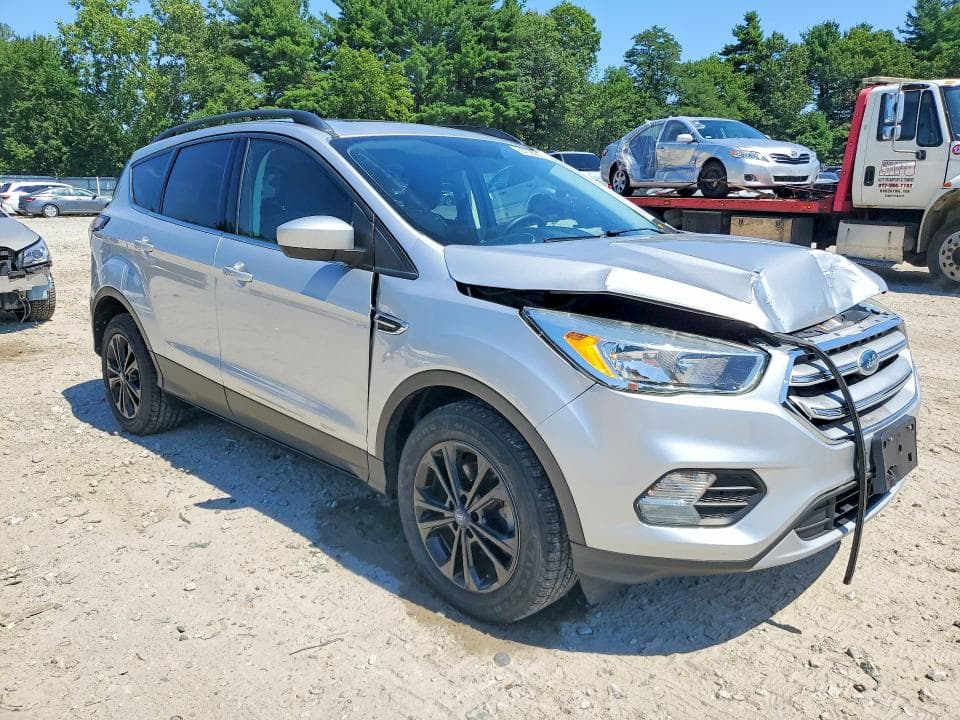 2018 FORD ESCAPE SE 4