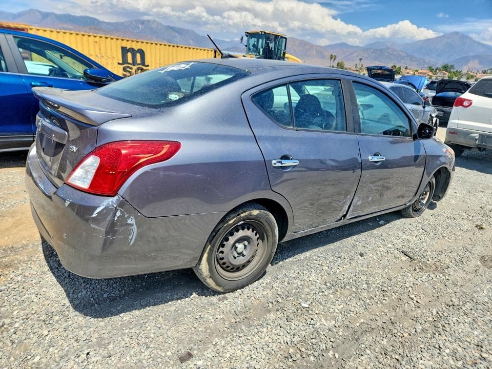 2018 NISSAN VERSA SV 3
