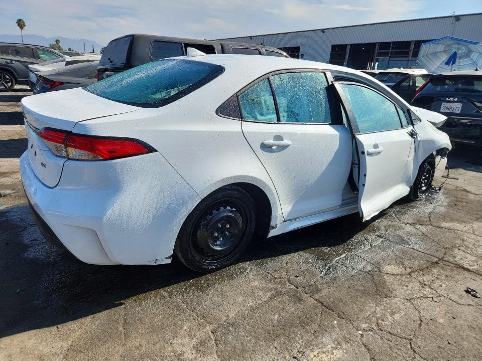 2026 TOYOTA COROLLA LE 3