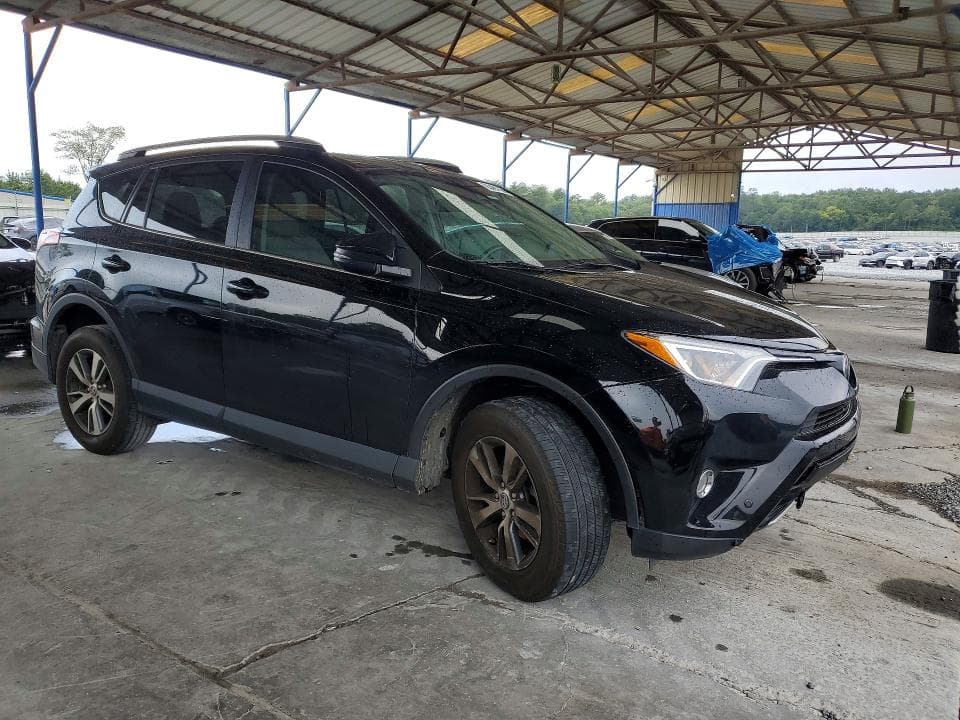 2017 TOYOTA RAV4 XLE 4