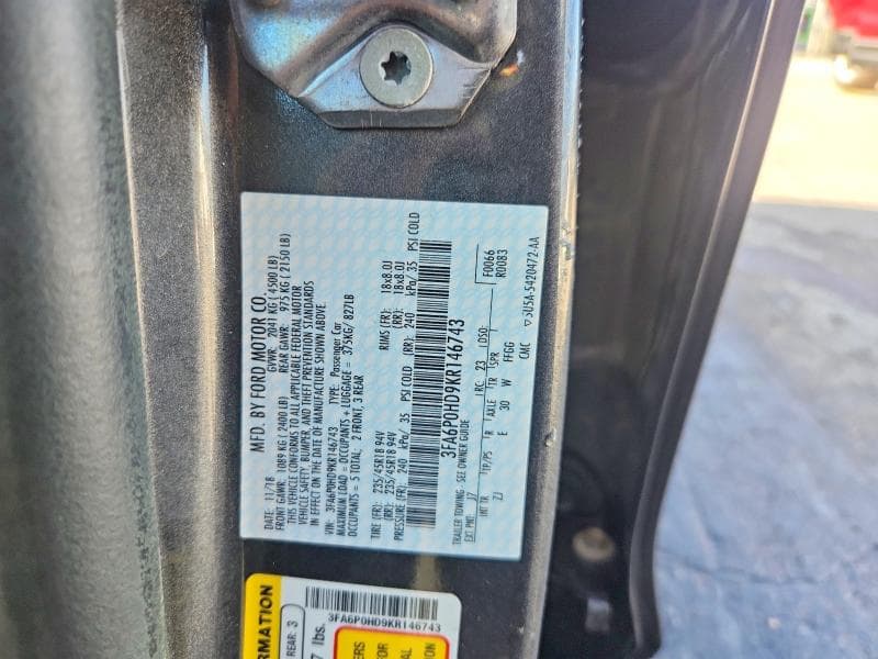 2019 FORD FUSION SE 12