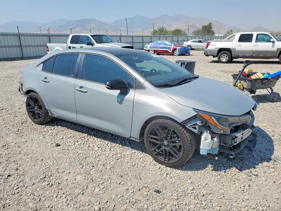 2021 TOYOTA COROLLA XSE 4