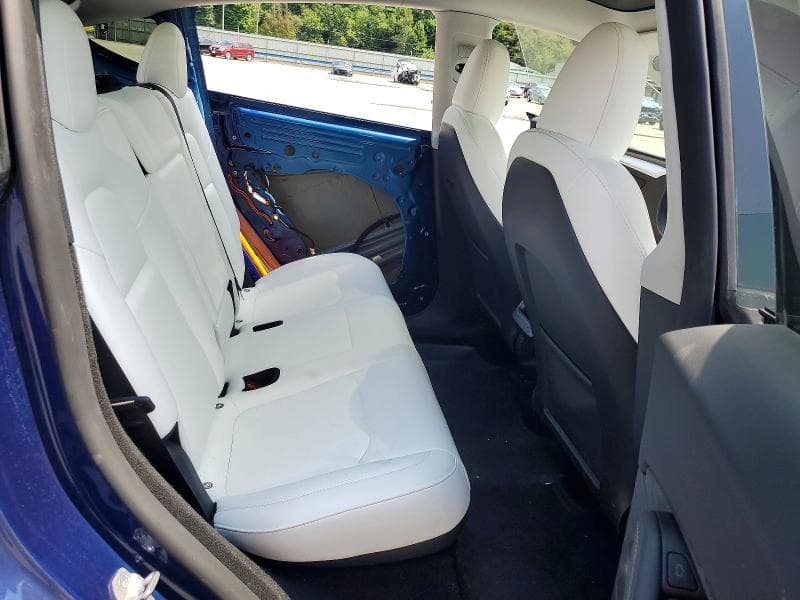 2023 TESLA MODEL Y 10