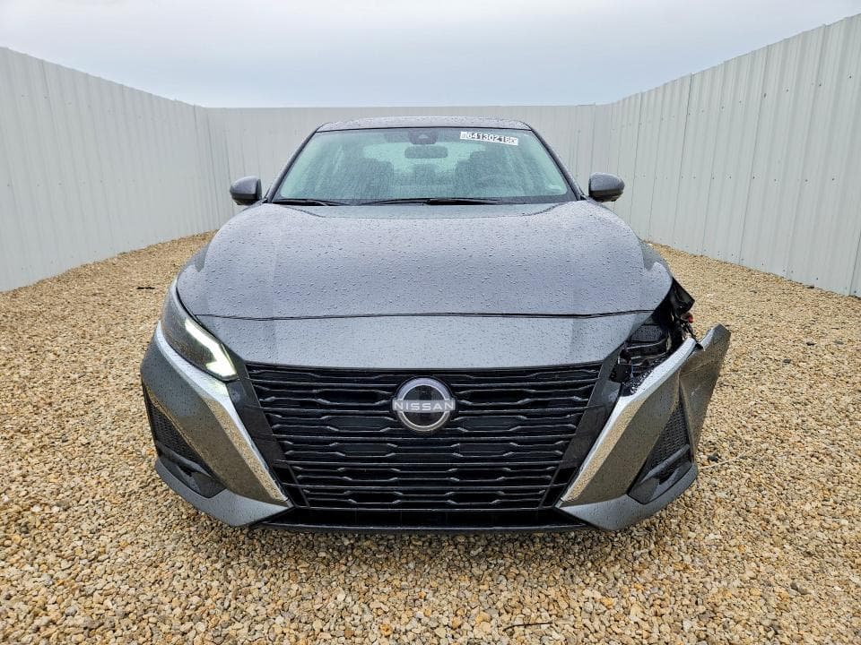 2025 NISSAN ALTIMA SL 5