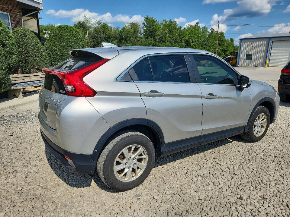2019 MITSUBISHI ECLIPSE CROSS ES 3