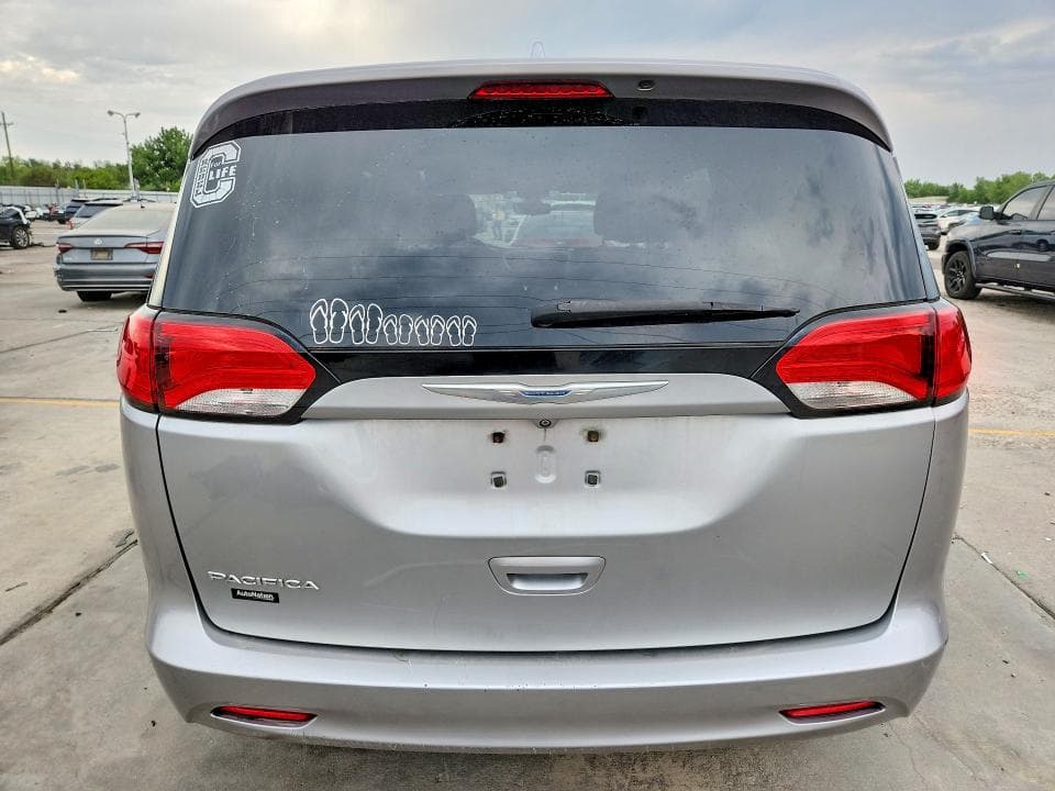 2017 CHRYSLER PACIFICA TOURING 6