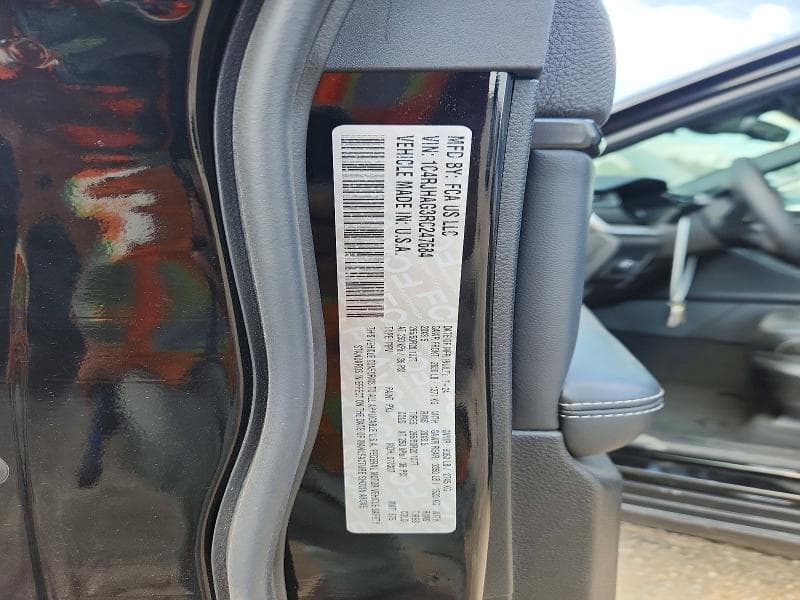 2024 JEEP GRAND CHEROKEE LAREDO 13