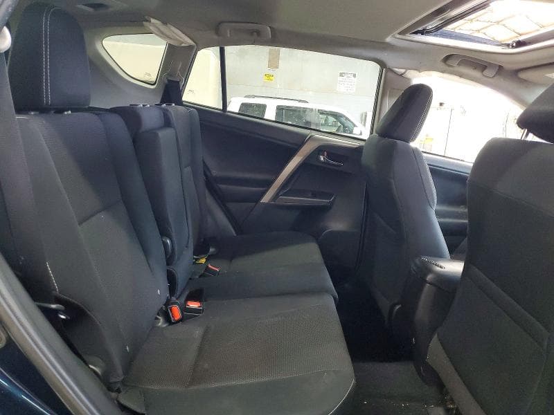 2018 TOYOTA RAV4 XLE 11